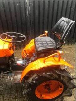 pluktreintractoren Kubota B7000 ,4WD, met kenteken