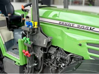 smalspoortractoren Fendt 208v Cabrio 4205 uur