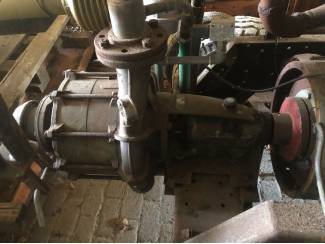 beregening en toebehoren Hoge druk waterpomp merk caprari met een DAF 575 motor