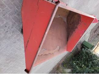 Diverse machines Kiepbak /  kantelcontainer