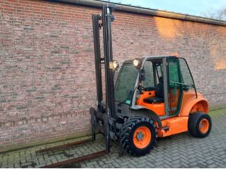 heftrucks stapelaars palletwagens RuwTerrein Heftruck (4x4)