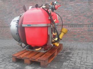 spuitmachines en toebehoren Blowerspuit 200 liter