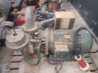 Te Koop: zware electrische Caprari centrifug. waterpomp.
