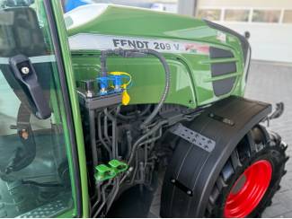 smalspoortractoren Fendt 209v Vario 4200 uur