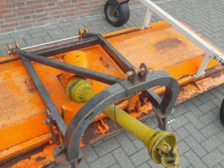 cirkelmaaiers Brede Weidebloter