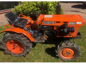 pluktreintractoren Kubota B7001, 4Wieldrive, 3 cillinder 17 PK,diesel,kenteken