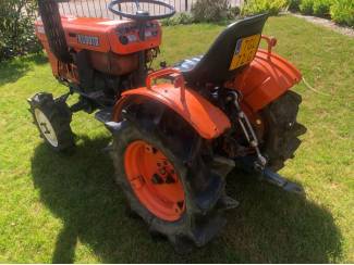pluktreintractoren Kubota B7001, 4Wieldrive, 3 cillinder 17 PK,diesel,kenteken