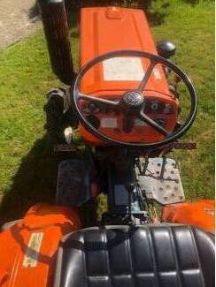 pluktreintractoren Kubota B7001, 4Wieldrive, 3 cillinder 17 PK,diesel,kenteken