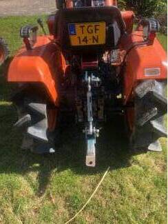 pluktreinen Kubota B1402 ,4 wiel drive, 3 cillinder diesel , 17 PK,  kenteken
