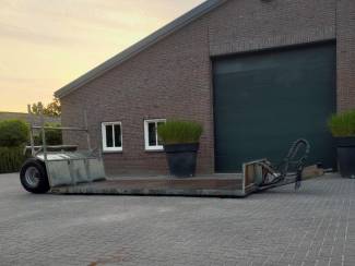aanhangwagens Platformkar met Stuuras