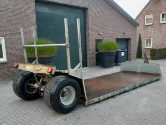 Platformkar met Stuuras