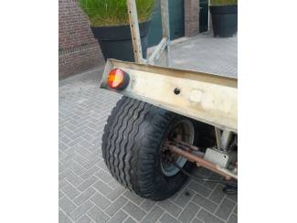 aanhangwagens Platformkar met Stuuras