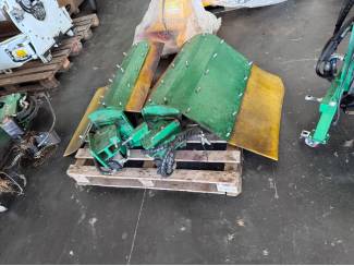 mechanische onkruidbestrijding Boomgaardschoffel + draadmaaiers en eigen pompgroep