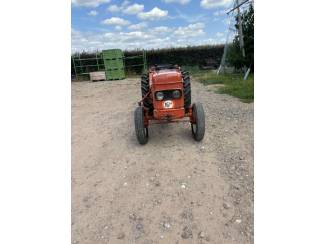 pluktreintractoren renault 50S
