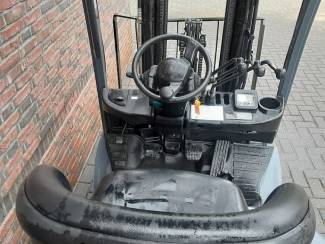 heftrucks stapelaars palletwagens Compacte Diesel Heftruck