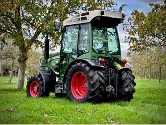 smalspoortractoren Fendt 211 V Vario Profi Smalspoor/Fruitteelt tractor