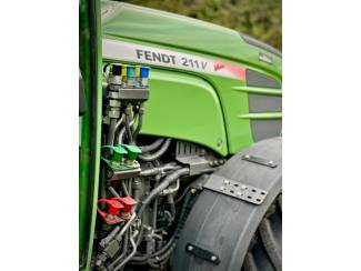 smalspoortractoren Fendt 211 V Vario Profi Smalspoor/Fruitteelt tractor