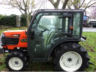 smalspoortractoren Kubota extra laag