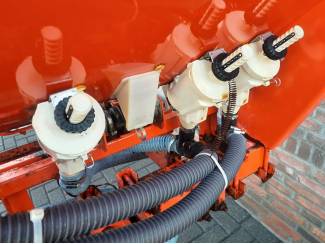 kunstmeststrooiers Brede Rijenstrooier