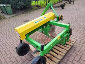 Diverse machines 1 rij bomet voorraad rooier