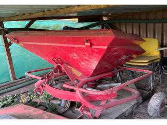 Lely kunstmesstrooier