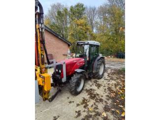 smalspoortractoren Massey Ferguson 3455S semismalspoor 2008 incl. Coupeco snoeizaag