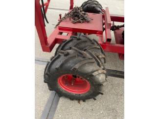 hoogwerkers en plukkoppers 2 bijna identieke veelzijdige hoogwerkers met Honda GX 270 motor