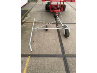 hoogwerkers en plukkoppers 2 bijna identieke veelzijdige hoogwerkers met Honda GX 270 motor