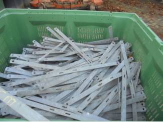 boompalen en toebehoren Dwars strippen voor V haag , 80 cm breed.