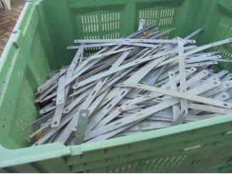 boompalen en toebehoren Dwars strippen voor V haag , 80 cm breed.