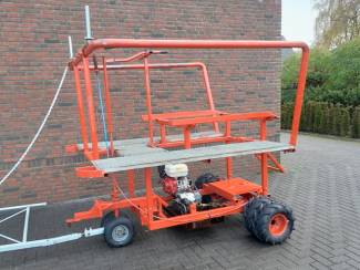 hoogwerkers en plukkoppers Rijenvolgende Terreinhoogwerker