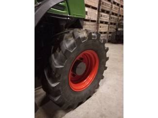 smalspoortractoren Fendt banden/velgen 440/65 R 24  320/65R 16