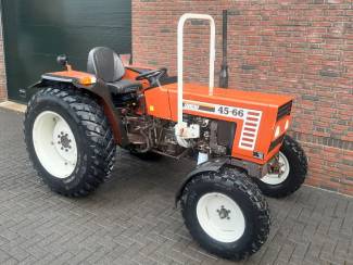 smalspoortractoren Wendbare Tractor met Grasbanden