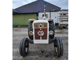 smalspoortractoren David Brown Selectamatic 990 Oldtimer Tractor