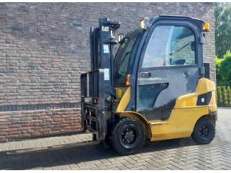 heftrucks stapelaars palletwagens Compacte Diesel Heftruck met Cabine