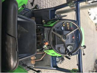 smalspoortractoren Deutz DX 3.70 V (F) (optioneel + BAB hefmast)