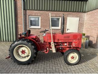 smalspoortractoren International 533 V (1974)