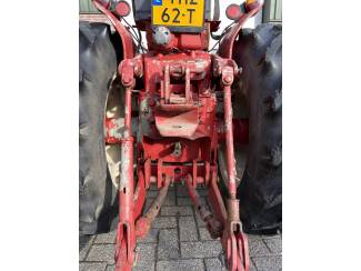 smalspoortractoren International 533 V (1974)