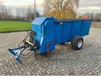 Compoststroier / meststrooier
