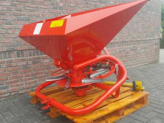 Compacte Meststoffenstrooier