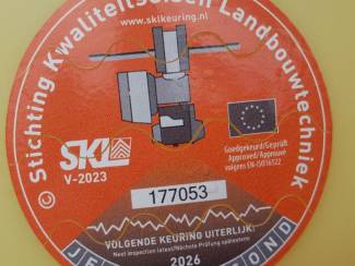 spuitmachines en toebehoren Compacte Veldspuit met Fustreiniger