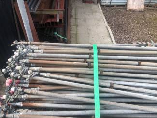 gebruikte standpijpen met  (naan) sproeier