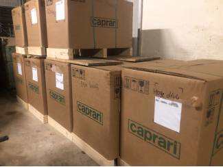 Nieuwe Caprari aftakas pompen los in de krat geleverd,