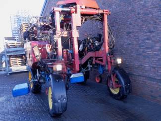 spuitmachines en toebehoren Portaaltractor met 250cm Bodemvrijheid