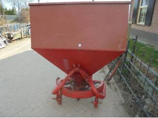 kunstmeststrooiers Lely kunstmest strooier met verhoogde bak