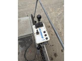 hoogwerkers en plukkoppers Boreco hoogwerker met lift