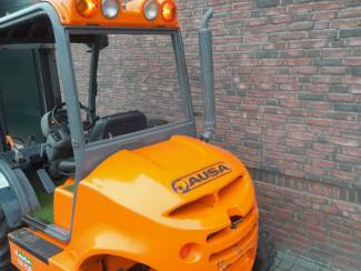 heftrucks stapelaars palletwagens Compacte Ruwterrein Heftruck 4WD