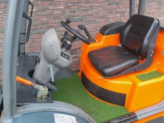 heftrucks stapelaars palletwagens Compacte Ruwterrein Heftruck 4WD