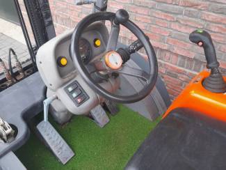 heftrucks stapelaars palletwagens Compacte Ruwterrein Heftruck 4WD