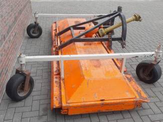 cirkelmaaiers Brede Weidebloter